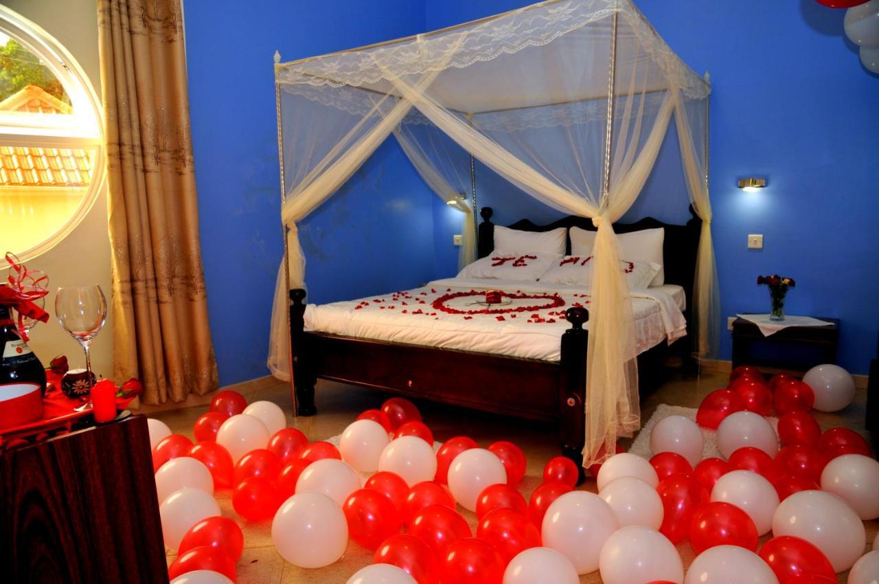 Victoria Lake View Guesthouse & Safaris Entebbe Buitenkant foto