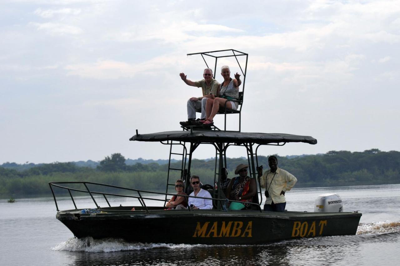 Victoria Lake View Guesthouse & Safaris Entebbe Buitenkant foto